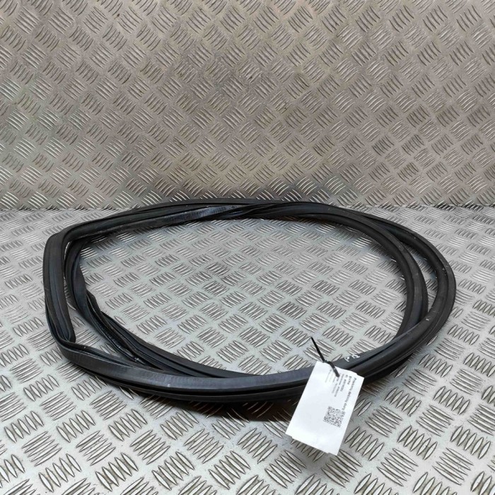 Garnitura ușă dreapta față AUDI Q5 FY 2021 OEM: 80A831721B