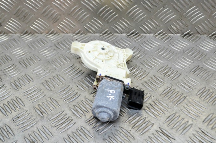 Motor macara geam ușă st&acirc;nga față DODGE RAM 1500 Pick-up DJ, DS 2018 OEM: A15772-200 13888365