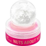 essence Nuts About You balsam de buze colorat culoare 01 Pirouette of Hazelnuts 1.3 g