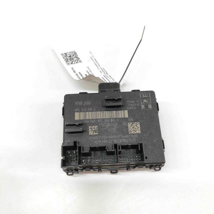 Modul de control ușă dreapta spate VW TOUAREG CR7 2023 OEM: 4M1959595K 30768490