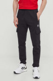 Adidas Originals pantaloni de trening Trefoil Essentials Cargo Pants culoarea negru, cu imprimeu, IP2755