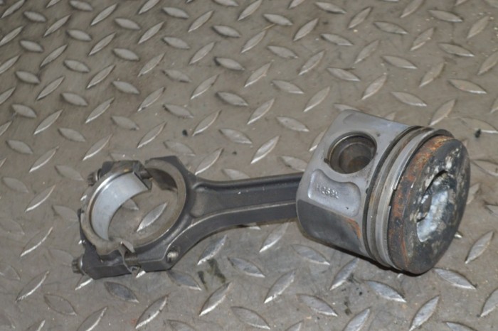 Piston FORD TRANSIT Furgon 2010 OEM: 9C1Q6110-A-AH268X 12319376