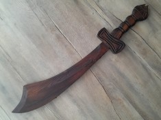 Sabie antica veche hanger lemn jungher pumnal dagger curbat vintage iatagan vechi decor agatatoare perete