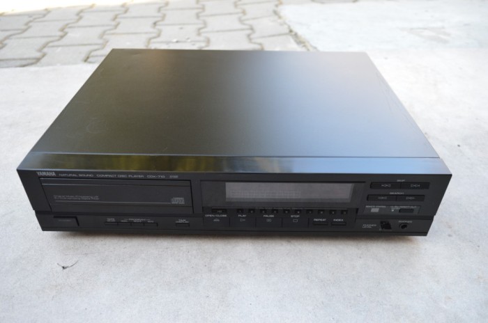 Cd player Yamaha CDX 710