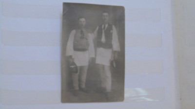 ROM - BARBATI IN COSTUME NATIONALE DIN BANAT - ANII 1900 - NECIRCULATE. foto