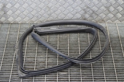 Garnitura ușă dreapta spate MASERATI GHIBLI M157 2014 OEM: B249,72342 | 11456387 foto