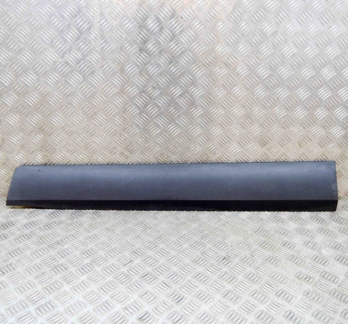 Bandou inferior ușă dreapta față OPEL Crossland X P17 2020 OEM: 13482097