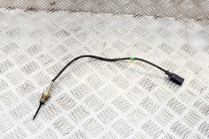 Senzor de temperatură AUDI Q5 8R 2011 OEM: 03L906088DT | 13852208
