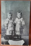 Fotografie tip carte postala, 2 fetite, una cu Numele Carmen iar cealalata cu numele Sylva, 1907