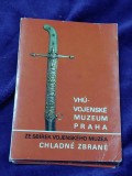 MUZEUL VOLENIK PRAGA,Set complet de 12 cărți poștale vechi și broșură.SABII/ARME