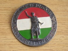 QW9 N8 11- insigna - tematica istorica - Forradalmi ifusagi napok - Ungaria - 1978
