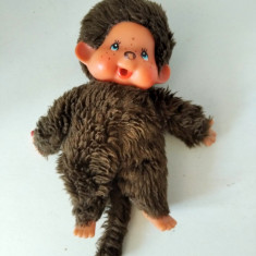 Maimutica Monchhichi Kiki, moncicci, moncici, clasic biberon rosu 19 cm anii 80