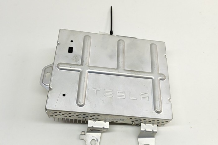 Amplificator de sunet TESLA MODEL Y 2021 OEM: 1507152-00-A 30617529