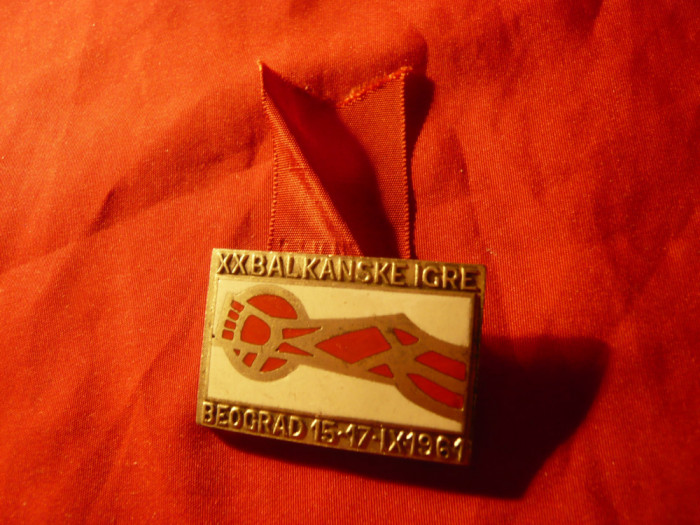 Insigna a XXa Balcaniada de Atletism Belgrad 1961cu panglica pt atlet competitor