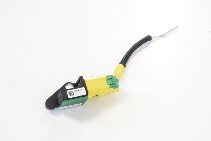 Senzor de impact dreapta față FERRARI CALIFORNIA 2011 OEM: 220245-101 10026016