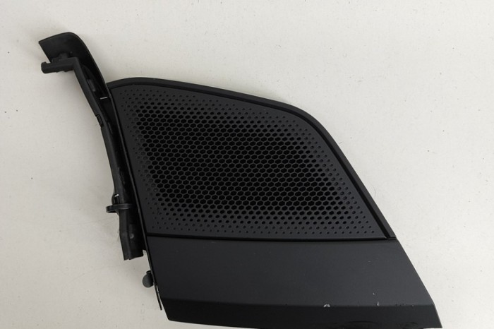 Capac difuzor PORSCHE Taycan 2021 OEM: 9J1.868.148,9J1868148,9J1.868.818,9J1868818 23962470