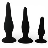 Set plug anal PRETTY LOVE Beginner&rsquo;s Mini Anal Kit, 3 dopuri anale cu ventuză pentru fixare, din silicon medical, lungimi 8.5 x 11.5 x 13 cm, negru