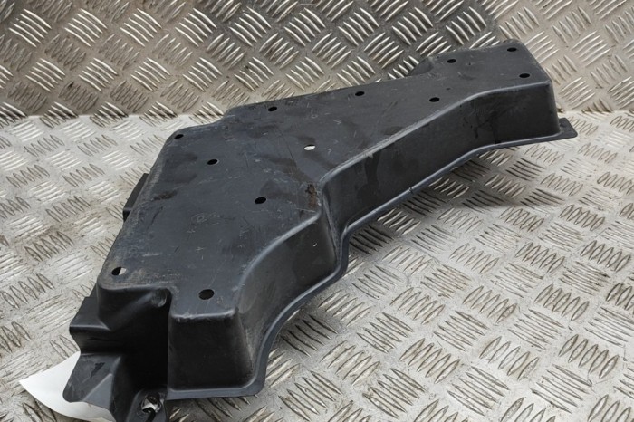 Scut motor st&acirc;nga spate TOYOTA YARIS CROSS MXP_ 2022 OEM: 57628-0D020 27560768