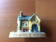 casuta figurina miniatura ceramica casa ornament Maurice&#039;s Workshop Lyons Tetley Ltd 1995 UK marime 4,5 cm