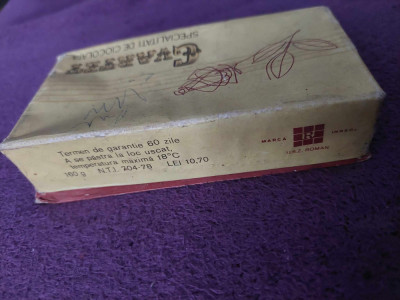 Reclama veche de colecte,ambalaj cartonat CVARTET-Specialitati de ciocolata,1982 foto