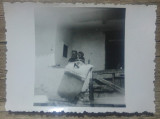 Pridvorul unei case, Lugoj 1944// fotografie