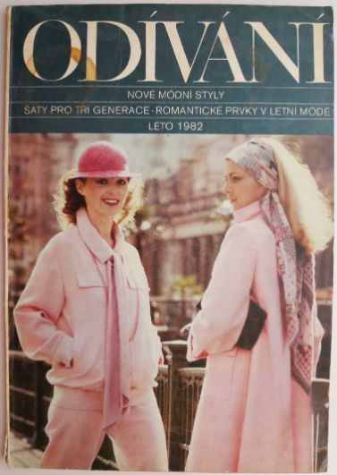 Odivani Nove Modni Styly Saty pro tri generace-romanticke prvky v letni mode Leto 1982