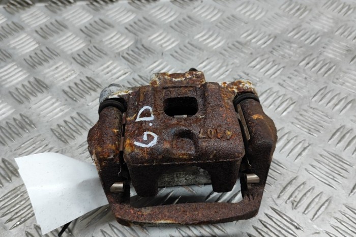 Etrier de fr&acirc;nă dreapta spate LEXUS RX MCU15 2001 OEM: 47730-48021 27843191