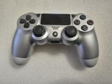 Controller Sony DualShock 4 V2 pentru Playstation 4 (PS4), Argintiu - poze reale