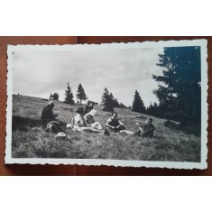 Fotografie, la picnic la poalele Dihamului, 1936