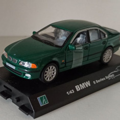 Macheta BMW 520i E39 2000 verde - Cararama 1/43