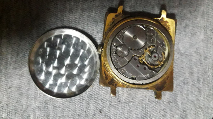 ceas vechi de mana,ceas de colectie PENTRU PIESE,Tp.GRATUIT