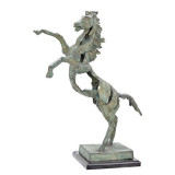 Cal-statueta moderna din bronz pe un soclu din marmura TBA-57, Animale