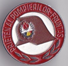 INSIGNA PIONIER Prieten al pompierilor Fruntas Aluminiu vopsit