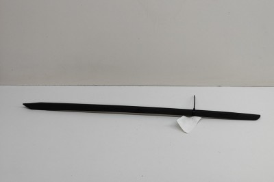 Ornament vertical parbriz st&amp;acirc;nga VW ID.4 E21 2022 OEM: 11A854327 | 28537931 foto