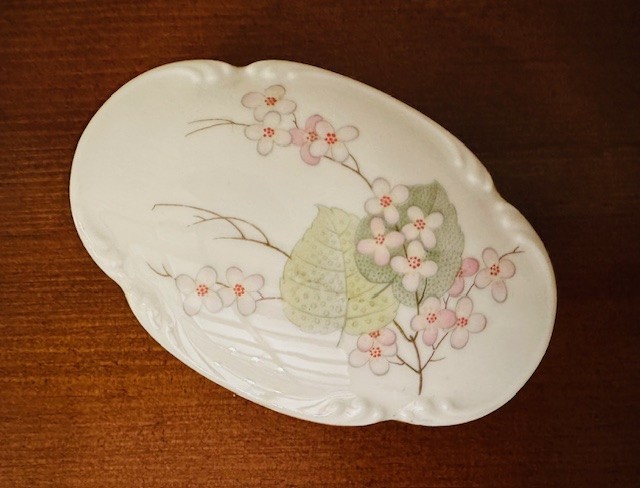 CASETA DIN PORTELAN FIN, CREM, CU MARCAJ PMR JAEGER &amp; Co L11cm