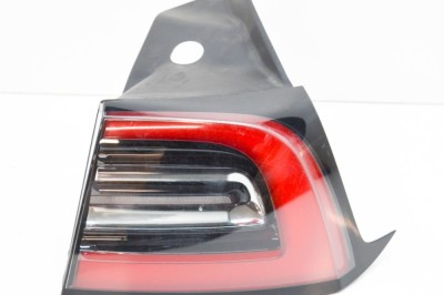 nerasta TESLA MODEL Y 2020 OEM: 1502087-00-C 13828569 foto