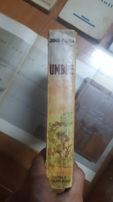 James Hilton, Umbre, Traducere de Jul. Giurgea, 1943 028 foto