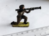 bnk jc Crescent P1 - infanterist cu aruncator de grenade antitanc