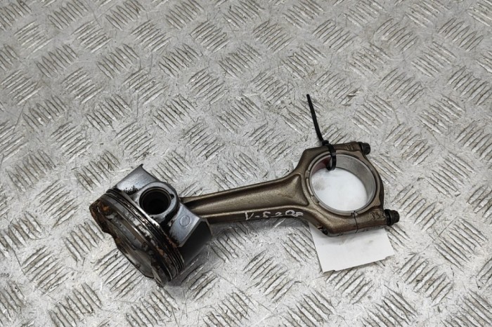 Piston BMW X2 F39 2018 OEM: 9468869,8623418 | 31881259