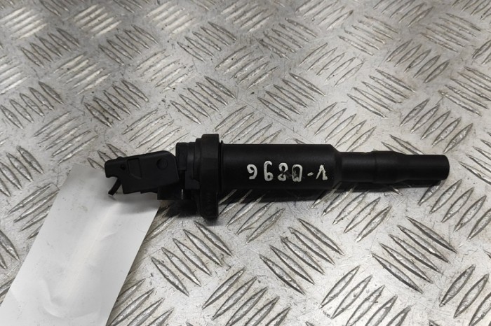 Bobina de inducție de &icirc;naltă tensiune PEUGEOT 308 4A_, 4C_ 2009 OEM: 7594937,0221504470,9807841880 30272548