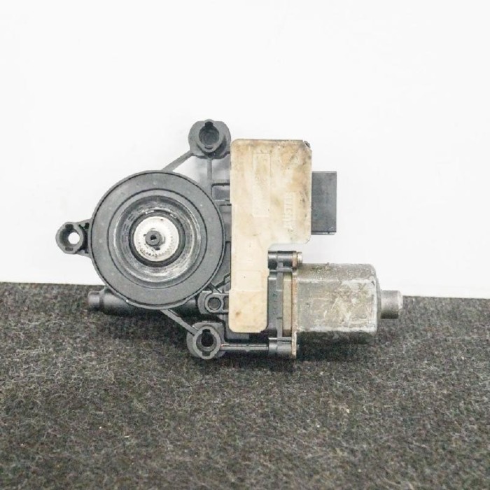 Motor macara geam ușă dreapta spate VW GOLF VII 5G1, BQ1, BE1, BE2 2016 OEM: 850202032 | 2933924
