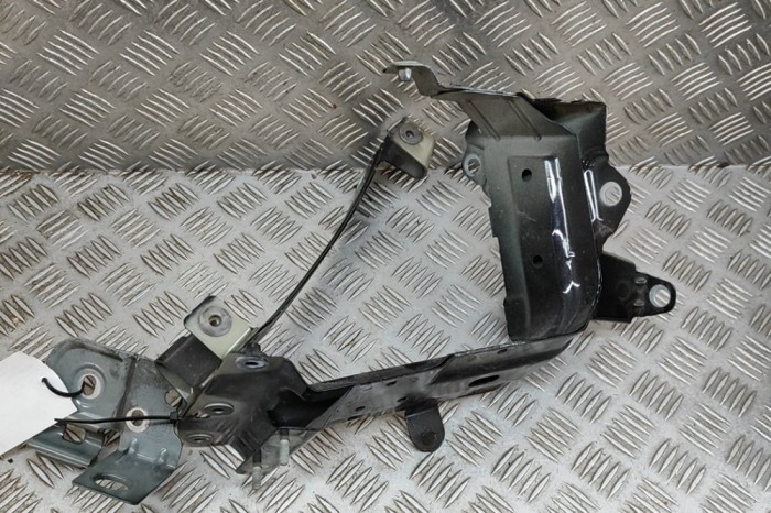Suport aripa dreapta față AUDI Q7 4M 2020 OEM: 4M0821168A,4M0821432,4M0821132E | 31968365