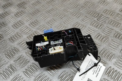 Modul panou de siguranțe TOYOTA YARIS _P13_ 2014 30335531 foto