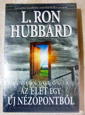 G110-L. RON HUBBARD- SCIENTOLOGIA in maghiara. In folie originala, necitita. foto