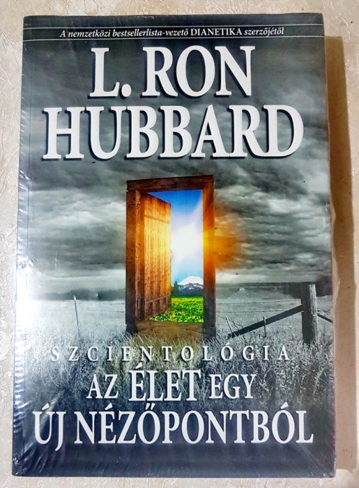 G110-L. RON HUBBARD- SCIENTOLOGIA in maghiara. In folie originala, necitita.