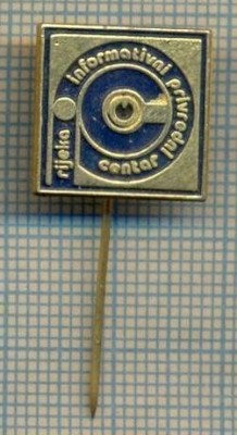 Y 230INSIGNA-INFORMATIVNI PRIVREDNI CENTAR RIJEKA-IUGOSLAVIA-PENTRU COLECTIONARI foto