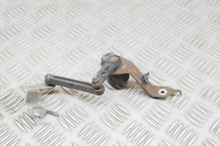 Senzor de nivel &icirc;nălțime dreapta spate BMW 1 F21 2018 OEM: 6870000,6783046 | 17715156