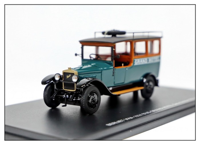 Macheta Berliet VHA Bus Grand Hotel 1:43 Perfex