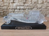 Ofer spre vanzare un prespapier din cristal ,deosebit-1930 Bugatti Royale