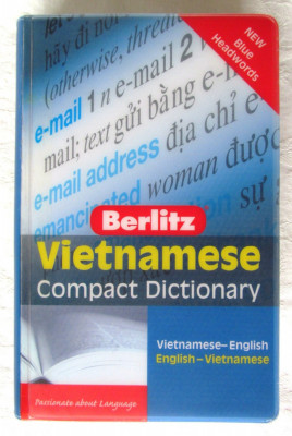 Berlitz VIETNAMESE COMPACT DICTIONARY. Vietnamese-English, English-Vietnamese foto